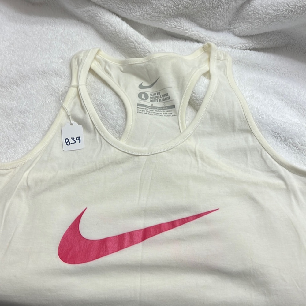 EUC NIKE TANK SIZE L